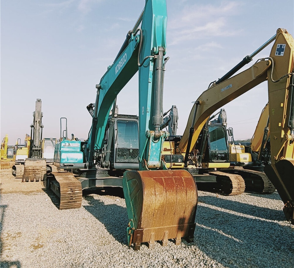Kobelco SK210 - Escavadora de rastos: foto 5 Kobelco SK210 - Escavadora de rastos: foto 5