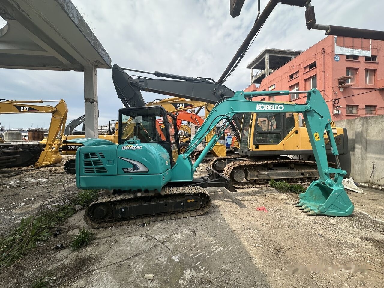 Kobelco SK60 - Mini escavadeira: foto 4 Kobelco SK60 - Mini escavadeira: foto 4