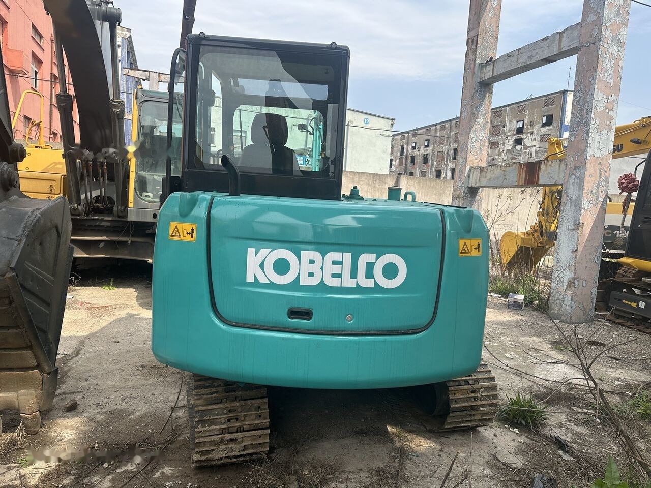 Kobelco SK60 - Mini escavadeira: foto 1 Kobelco SK60 - Mini escavadeira: foto 1
