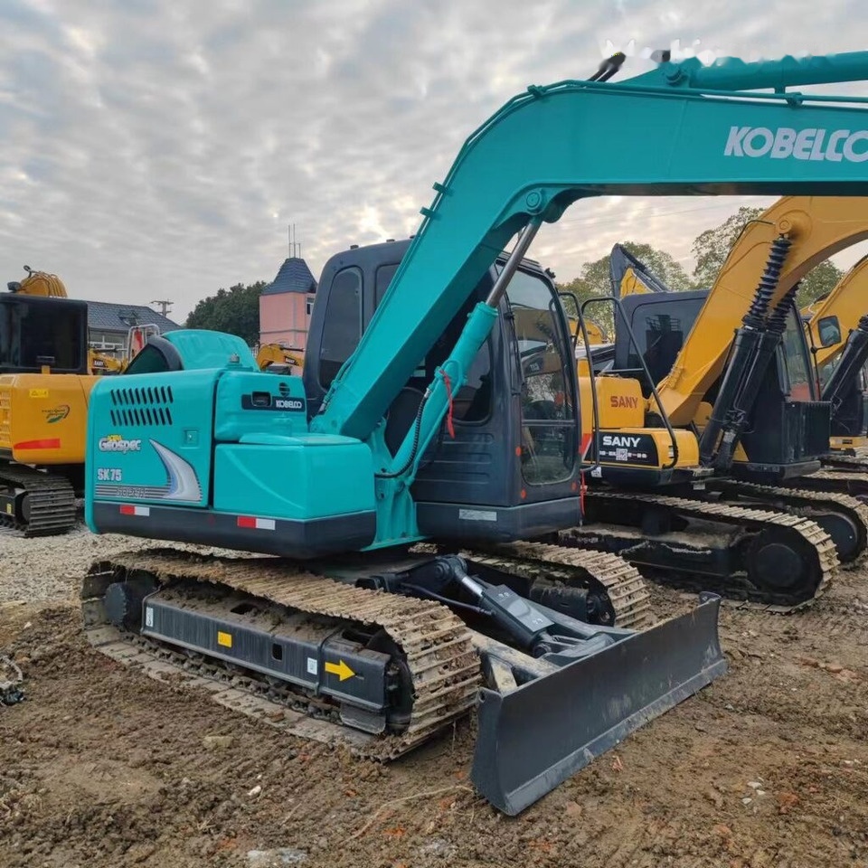 Kobelco SK75 - Mini escavadeira: foto 1 Kobelco SK75 - Mini escavadeira: foto 1