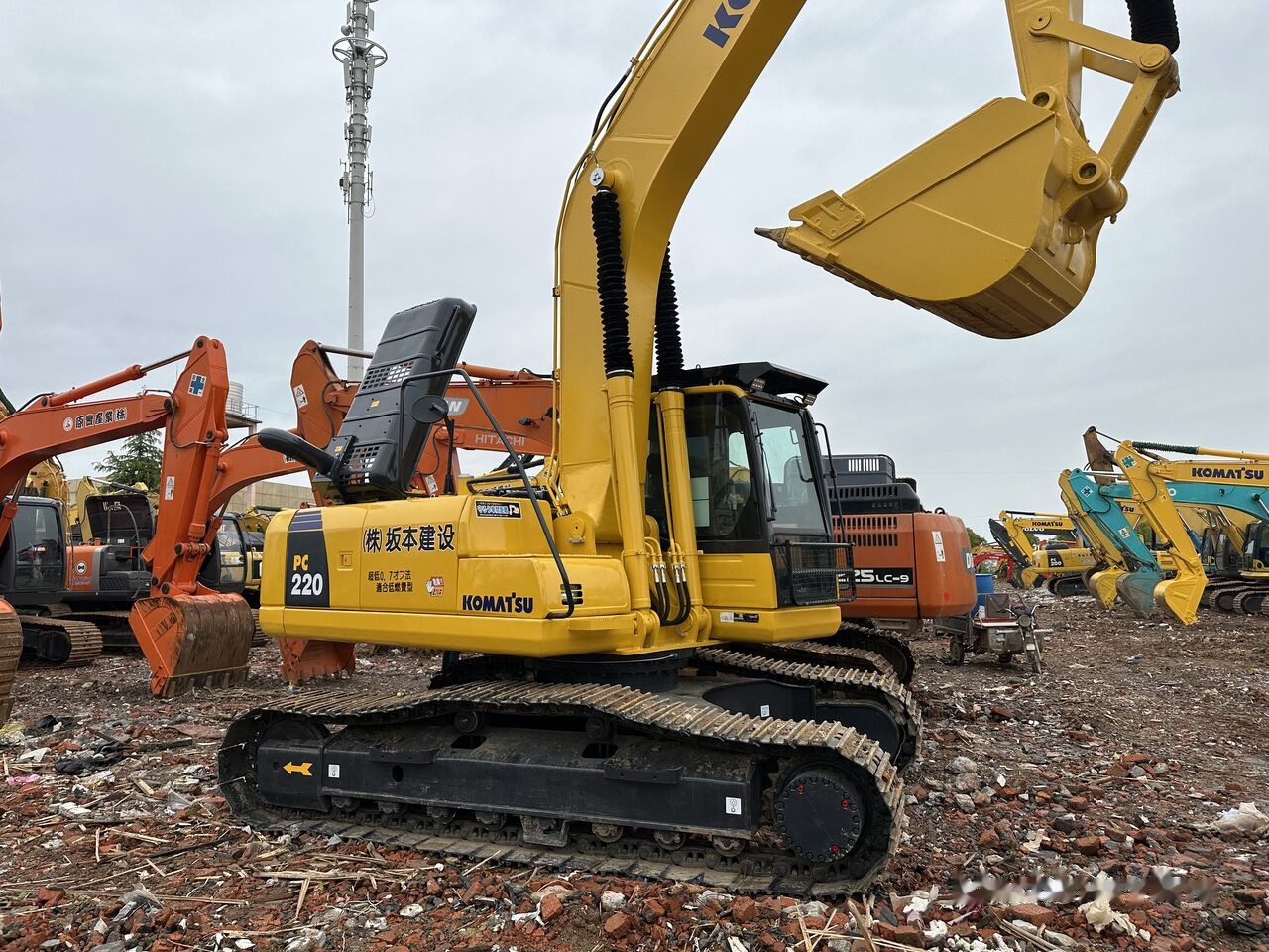 Escavadora de rastos Komatsu PC220-8: foto 6 Escavadora de rastos Komatsu PC220-8: foto 6