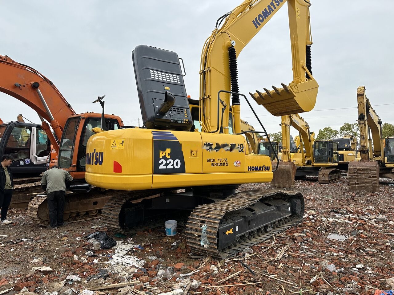 Escavadora de rastos Komatsu PC220-8: foto 7 Escavadora de rastos Komatsu PC220-8: foto 7