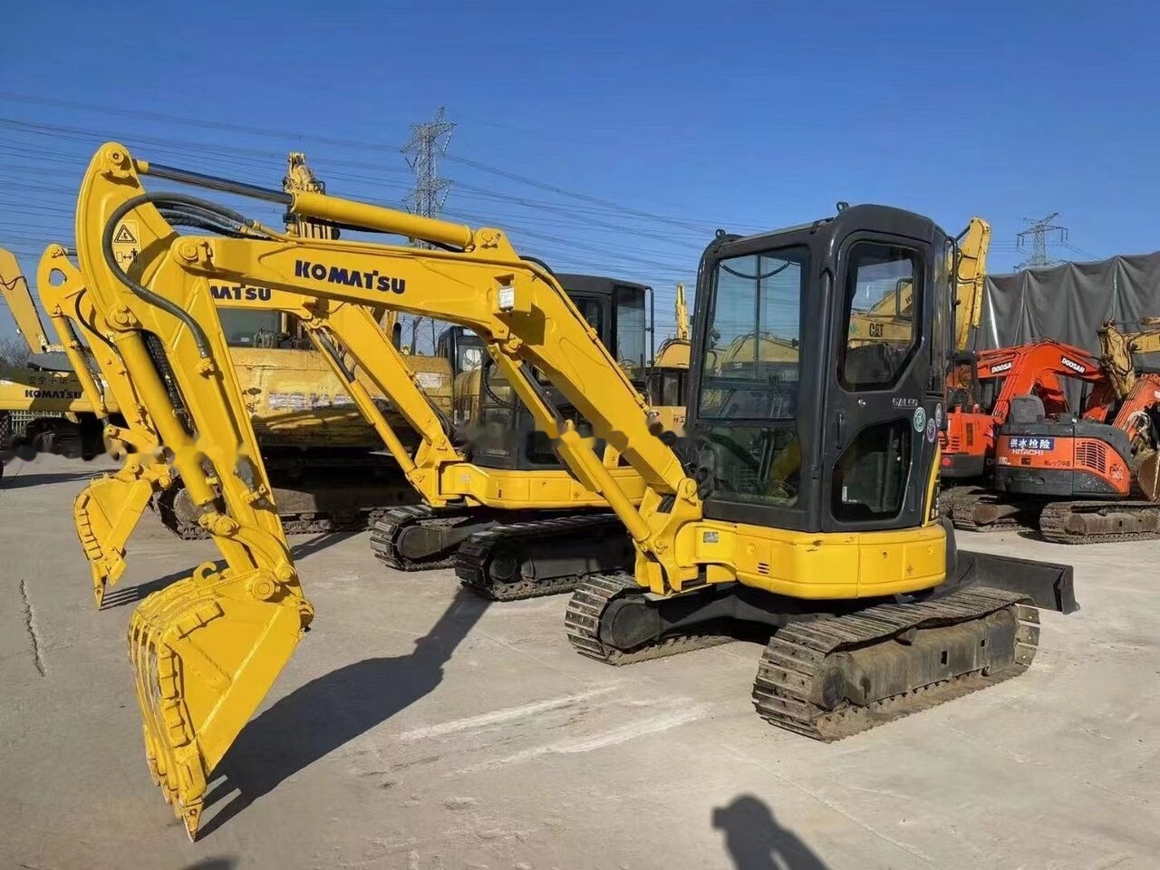 Komatsu PC35 - Mini escavadeira: foto 2 Komatsu PC35 - Mini escavadeira: foto 2