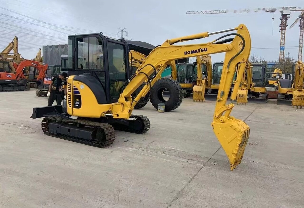 Komatsu PC35 - Mini escavadeira: foto 3 Komatsu PC35 - Mini escavadeira: foto 3