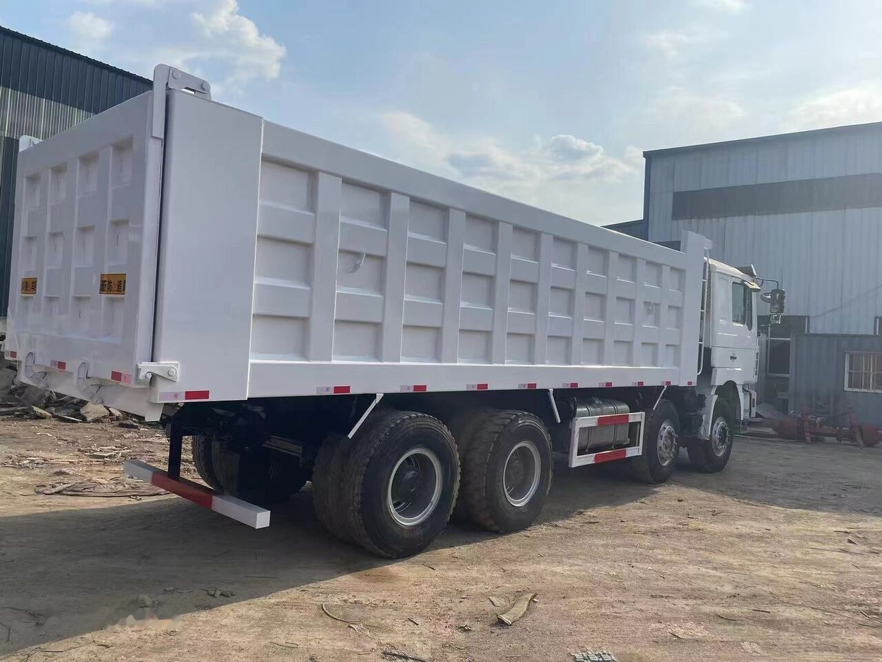 Shacman F3000 - Camião basculante: foto 3 Shacman F3000 - Camião basculante: foto 3