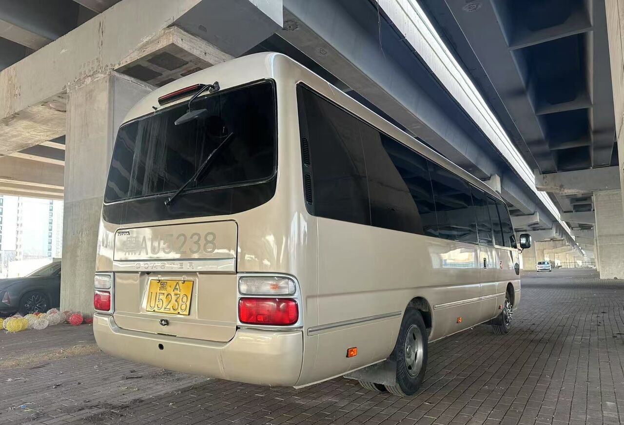 Toyota 1HZ - Ônibus suburbano: foto 2 Toyota 1HZ - Ônibus suburbano: foto 2