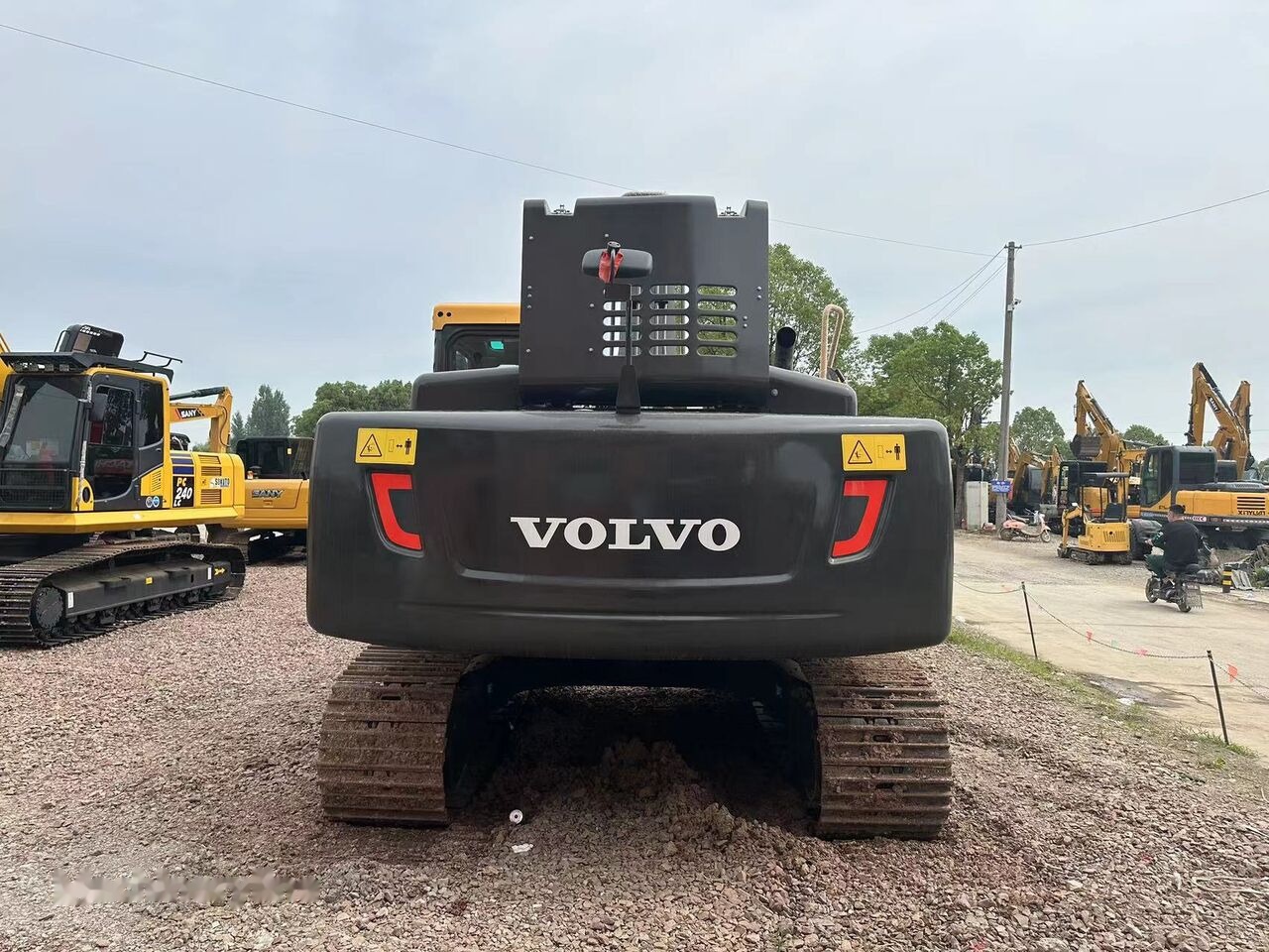 Volvo EC240 - Escavadora de rastos: foto 4 Volvo EC240 - Escavadora de rastos: foto 4