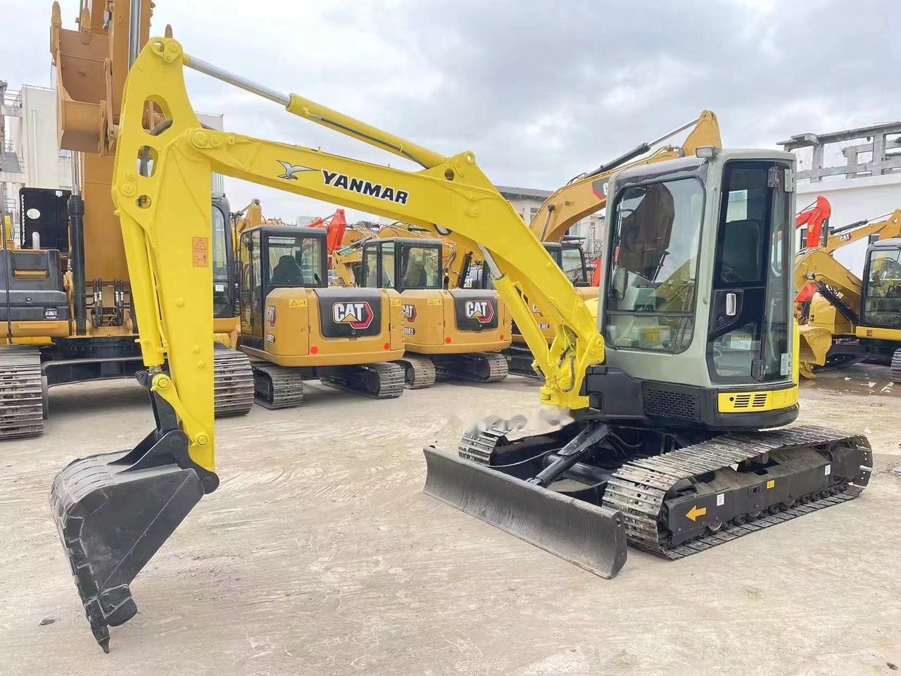 YANMAR VIO55 - Mini escavadeira: foto 1 YANMAR VIO55 - Mini escavadeira: foto 1