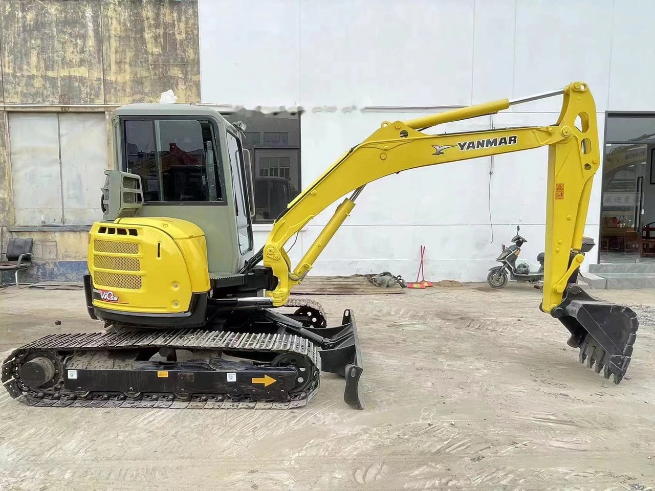 YANMAR VIO55 - Mini escavadeira: foto 2 YANMAR VIO55 - Mini escavadeira: foto 2