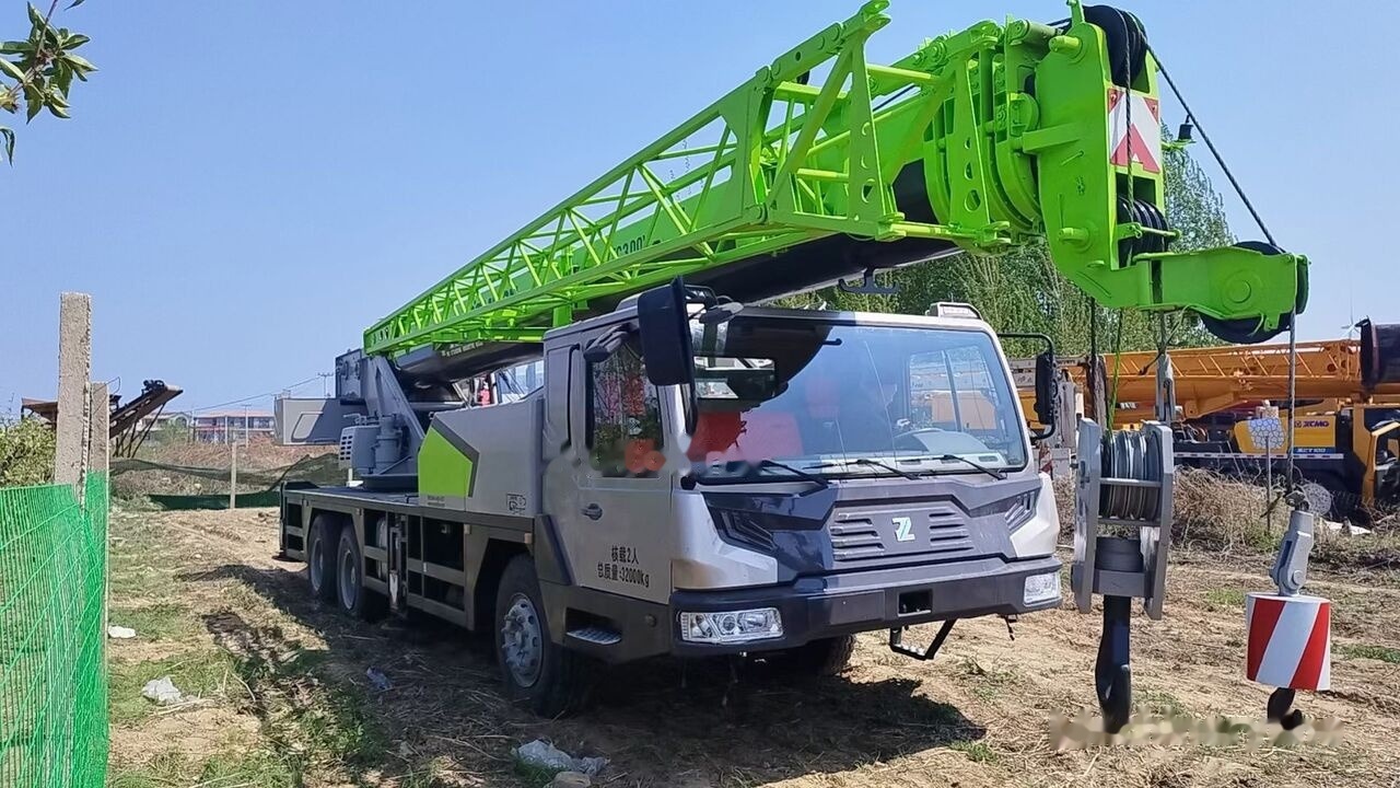 Zoomlion ZTC300V - Grua móvel: foto 2 Zoomlion ZTC300V - Grua móvel: foto 2
