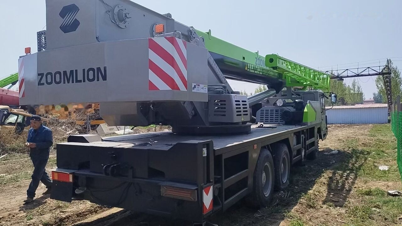 Zoomlion ZTC300V - Grua móvel: foto 5 Zoomlion ZTC300V - Grua móvel: foto 5