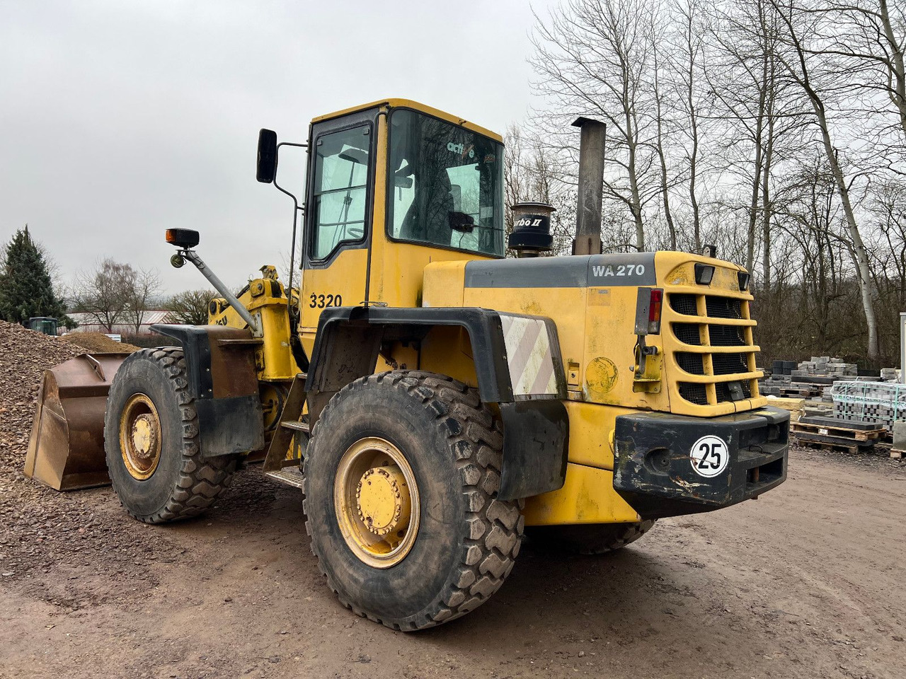 Komatsu WA 270 - Pá carregadora de rodas: foto 1 Komatsu WA 270 - Pá carregadora de rodas: foto 1