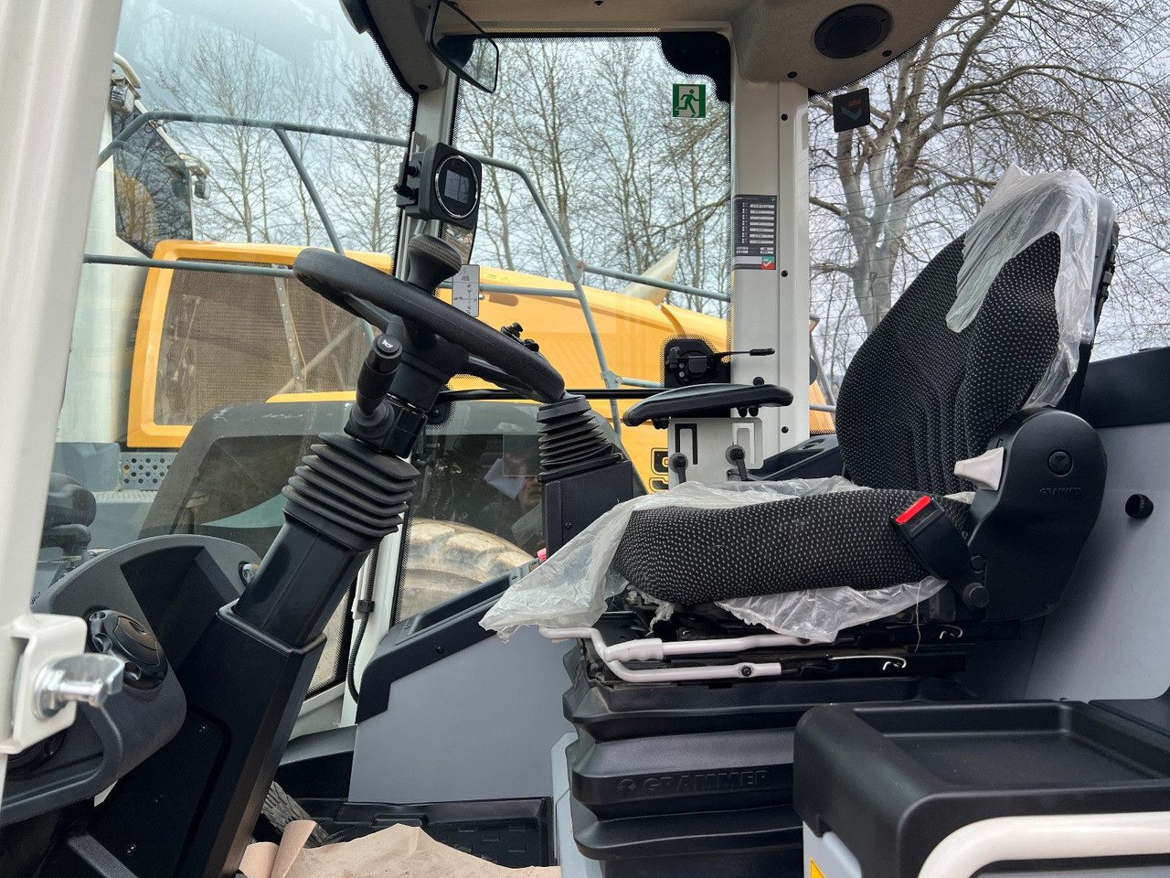 Liebherr L 507 Stereo V Likufix 2x verfügbar - Pá carregadora de rodas: foto 5 Liebherr L 507 Stereo V Likufix 2x verfügbar - Pá carregadora de rodas: foto 5