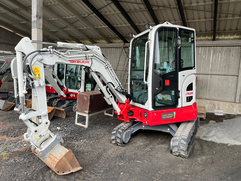 Takeuchi TB 325 RA - Powertilt V3 - Mini escavadeira: foto 1 Takeuchi TB 325 RA - Powertilt V3 - Mini escavadeira: foto 1