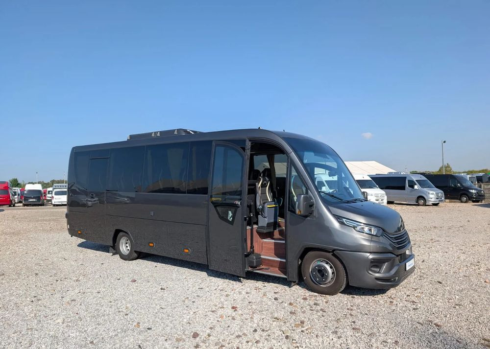 Iveco Daily 70C21 - Minibus, Furgão de passageiros: foto 2 Iveco Daily 70C21 - Minibus, Furgão de passageiros: foto 2