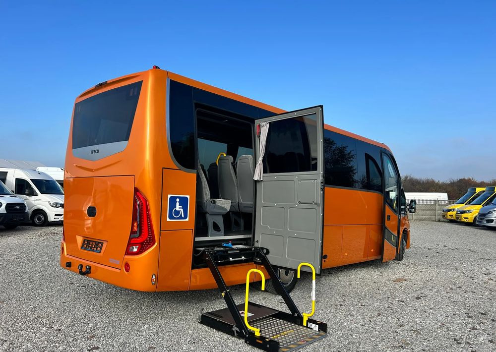 Iveco Daily - Minibus, Furgão de passageiros: foto 1 Iveco Daily - Minibus, Furgão de passageiros: foto 1