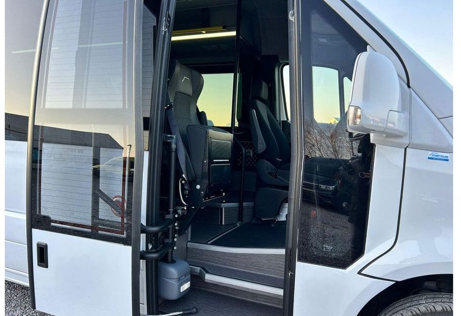 Minibus, Furgão de passageiros Mercedes-Benz Sprinter 517: foto 15