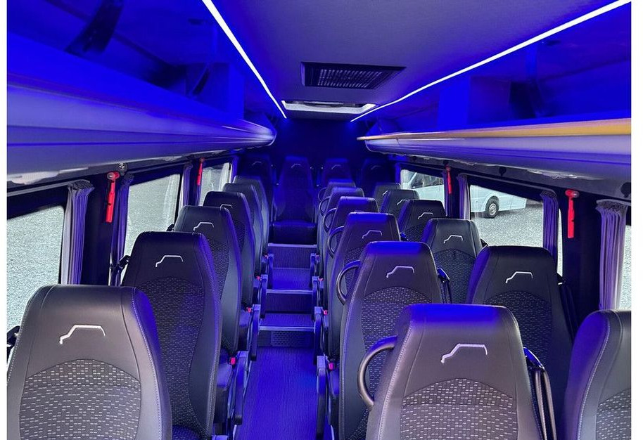 Minibus, Furgão de passageiros Mercedes-Benz Sprinter 517: foto 14