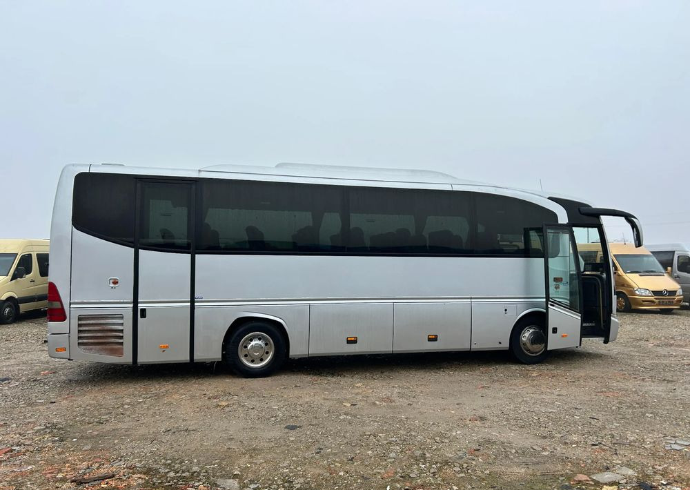 Mercedes-Benz Tourino - Autocarro: foto 4 Mercedes-Benz Tourino - Autocarro: foto 4