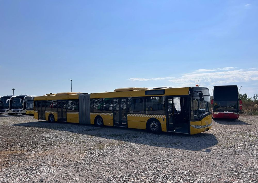Solaris URBINO 18LE - Autocarro articulado: foto 2 Solaris URBINO 18LE - Autocarro articulado: foto 2