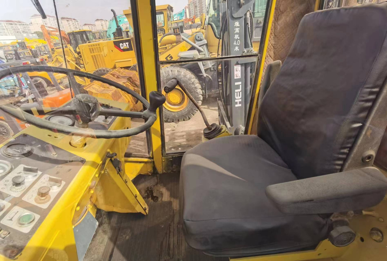 Compactador BOMAG BW217D-2: foto 8