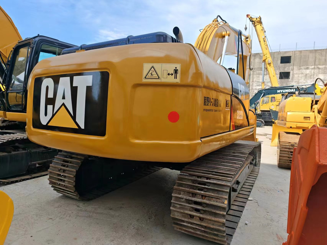 CAT 320D 320D2 320 - Escavadora de rastos: foto 1 CAT 320D 320D2 320 - Escavadora de rastos: foto 1