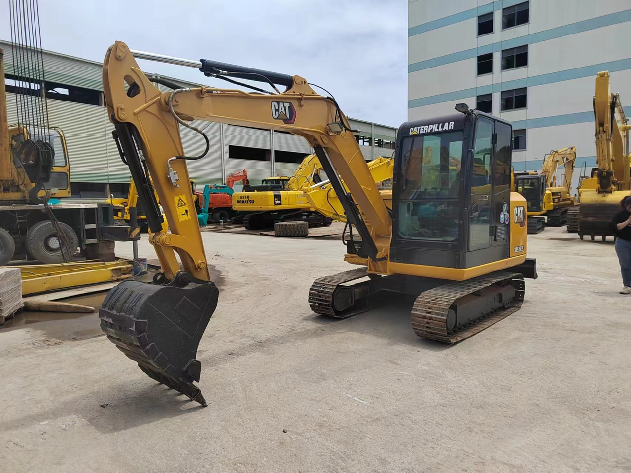 CAT CAT 305 CATERPILLAR 305.5E2 - Mini escavadeira: foto 1 CAT CAT 305 CATERPILLAR 305.5E2 - Mini escavadeira: foto 1