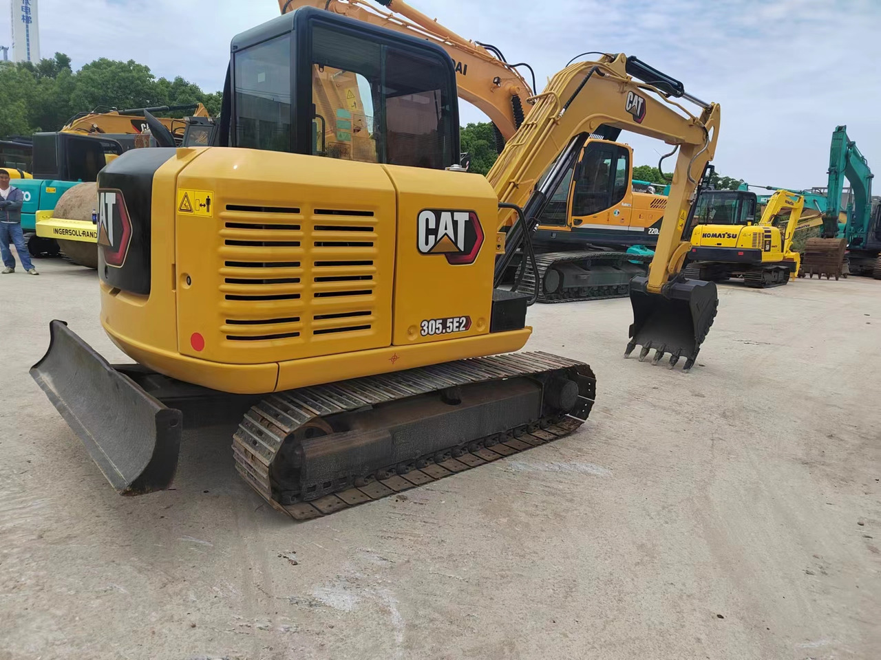 CAT CAT 305 CATERPILLAR 305.5E2 - Mini escavadeira: foto 2 CAT CAT 305 CATERPILLAR 305.5E2 - Mini escavadeira: foto 2