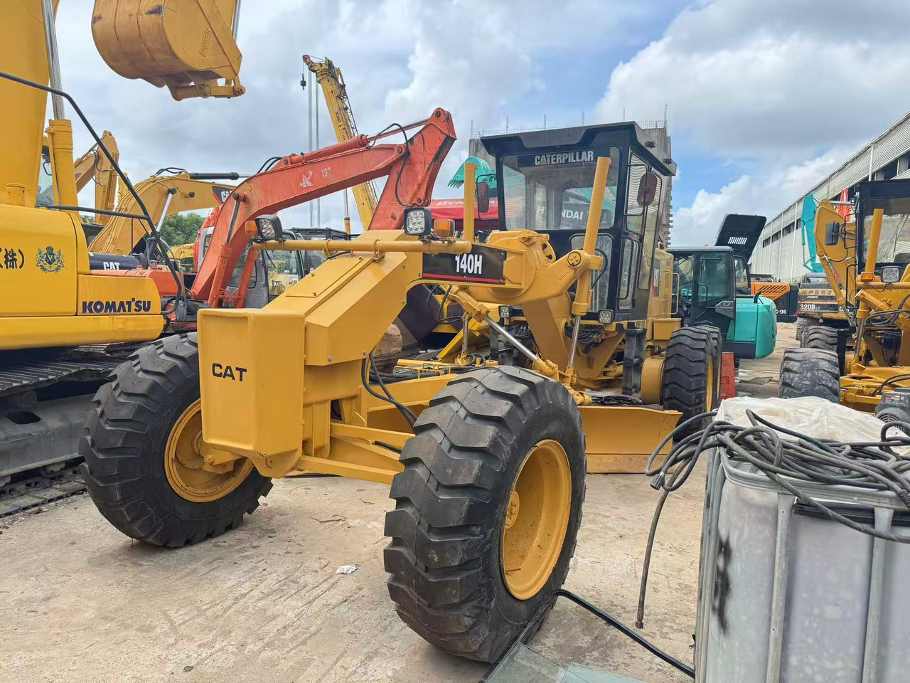 CATERPILLAR 140H - Motoniveladora: foto 1 CATERPILLAR 140H - Motoniveladora: foto 1