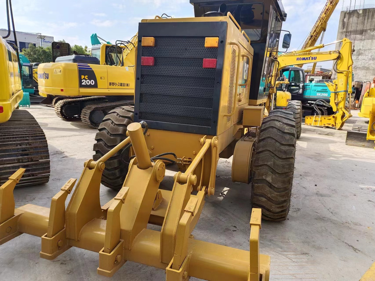 CATERPILLAR 140H - Motoniveladora: foto 2 CATERPILLAR 140H - Motoniveladora: foto 2