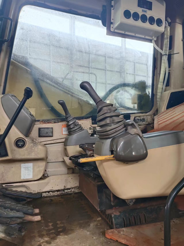 CATERPILLAR 320BL - Escavadora de rastos: foto 3 CATERPILLAR 320BL - Escavadora de rastos: foto 3