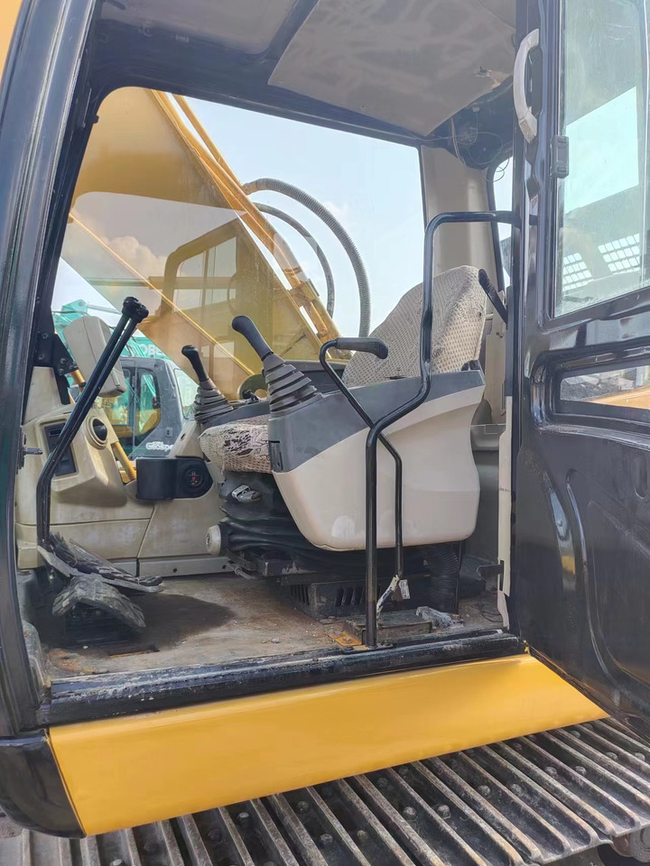 CATERPILLAR 325C - Escavadora de rastos: foto 4 CATERPILLAR 325C - Escavadora de rastos: foto 4