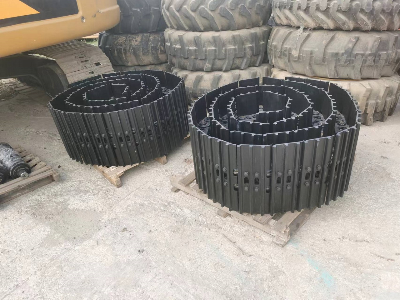 CATERPILLAR 600MM wxcavator track - Rasto por Escavadora de rastos: foto 3 CATERPILLAR 600MM wxcavator track - Rasto por Escavadora de rastos: foto 3