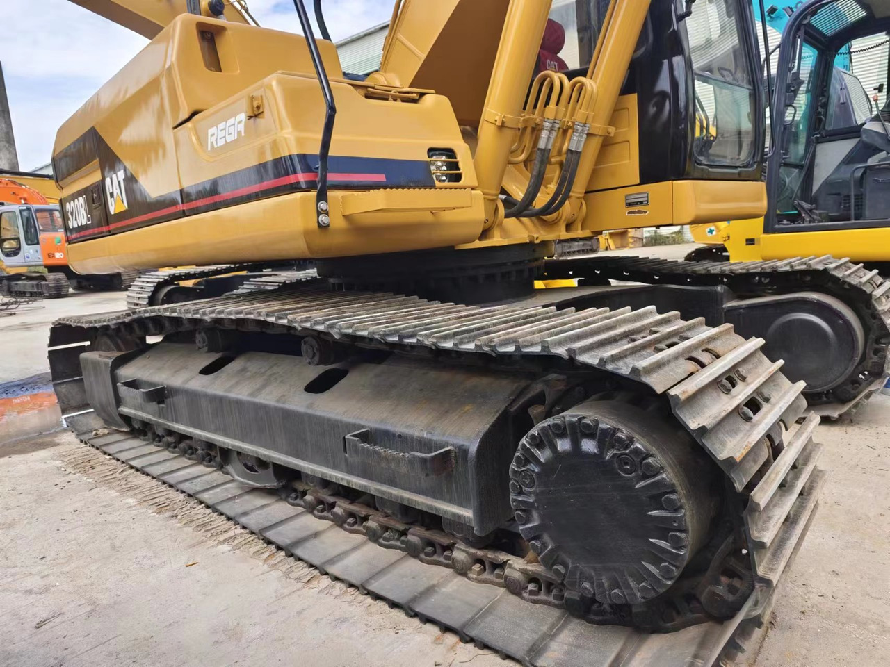 CATERPILLAR CAT 320BL - Escavadora de rastos: foto 3 CATERPILLAR CAT 320BL - Escavadora de rastos: foto 3