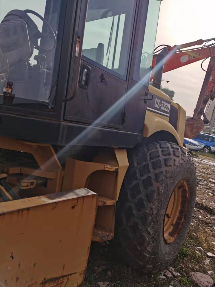 CATERPILLAR CS 583D - Compactador: foto 5 CATERPILLAR CS 583D - Compactador: foto 5