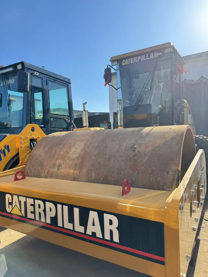 CATERPILLAR CS683E - Compactador de asfalto: foto 1 CATERPILLAR CS683E - Compactador de asfalto: foto 1