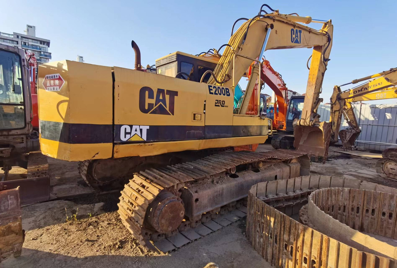 CATERPILLAR E200B - Escavadora de rastos: foto 1 CATERPILLAR E200B - Escavadora de rastos: foto 1