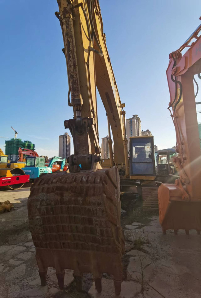 CATERPILLAR E200B - Escavadora de rastos: foto 2 CATERPILLAR E200B - Escavadora de rastos: foto 2