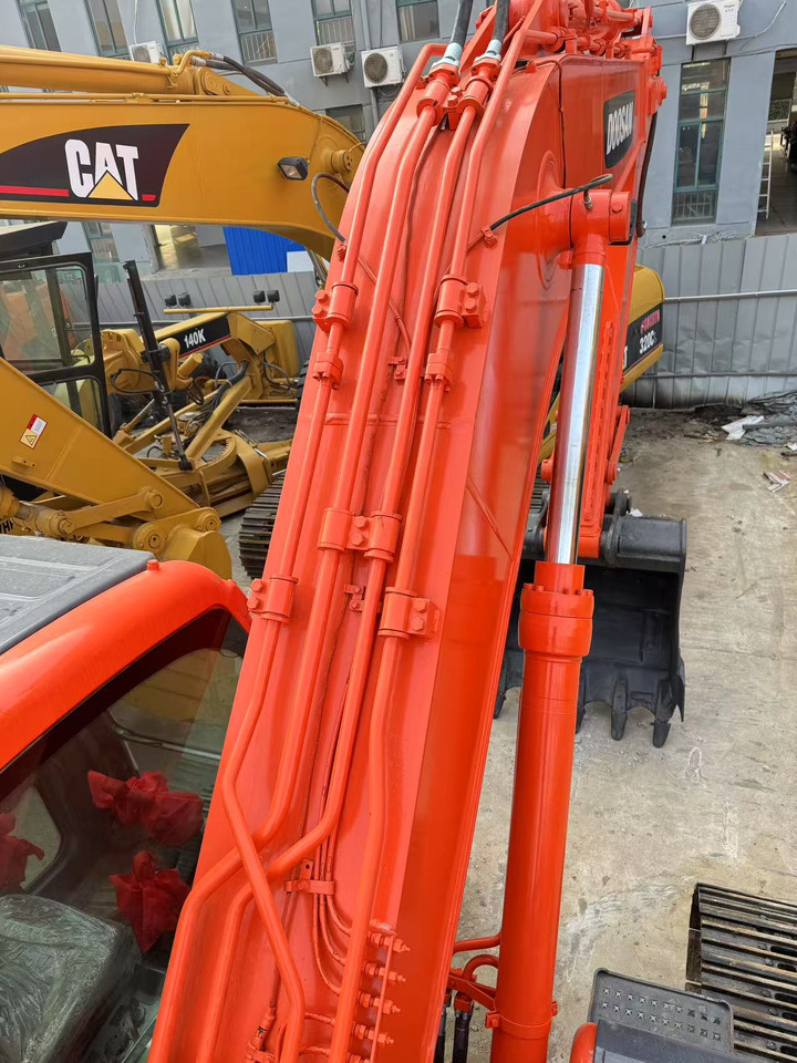 Escavadora de rastos DOOSAN DX225: foto 8