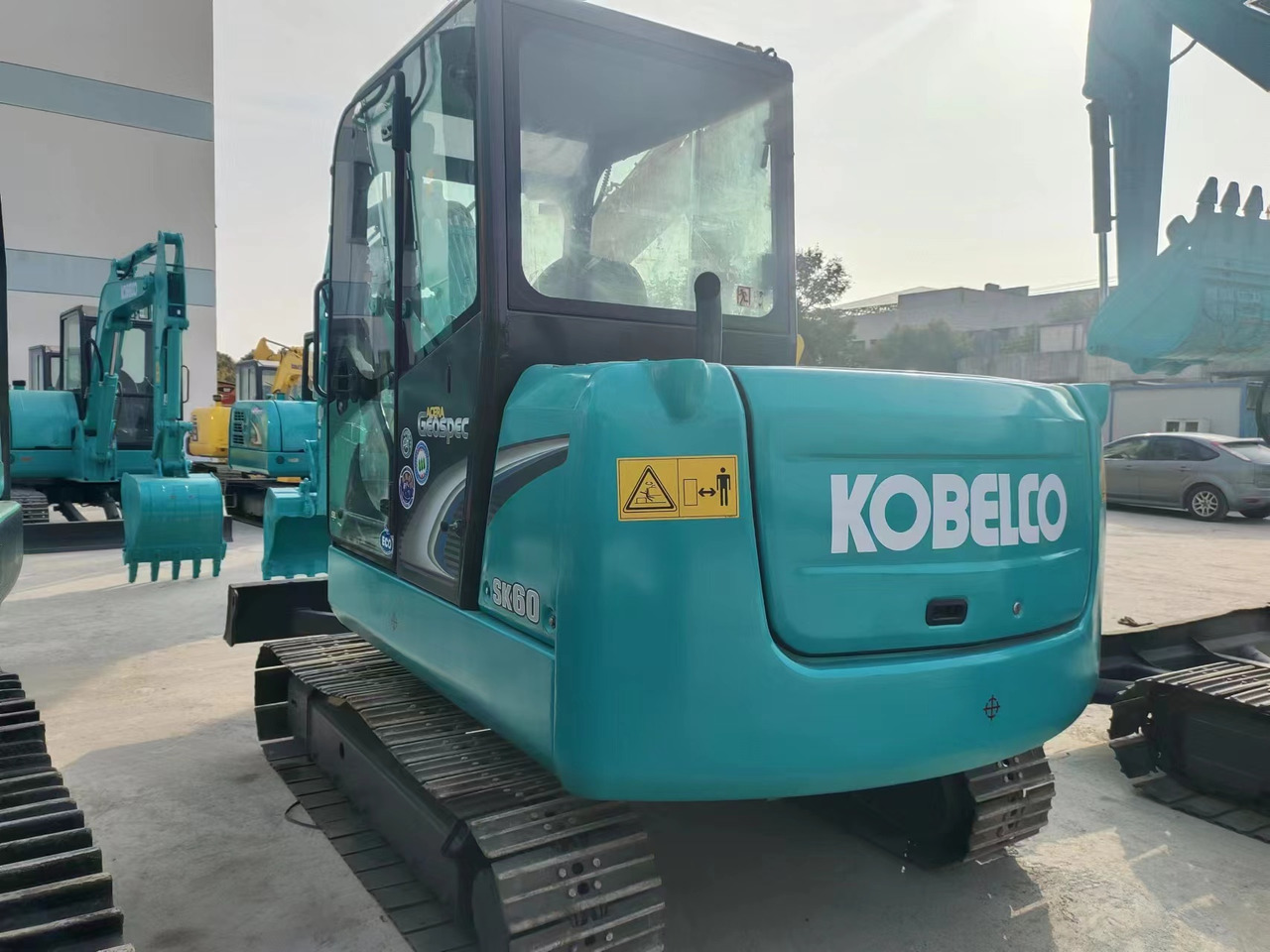 KOBELCO SK60-8 - Mini escavadeira: foto 1 KOBELCO SK60-8 - Mini escavadeira: foto 1