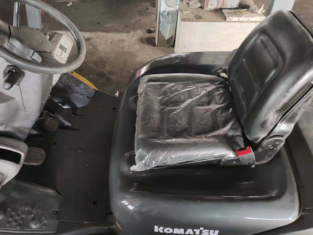 KOMATSU FD30 - Empilhadeira a diesel: foto 3 KOMATSU FD30 - Empilhadeira a diesel: foto 3