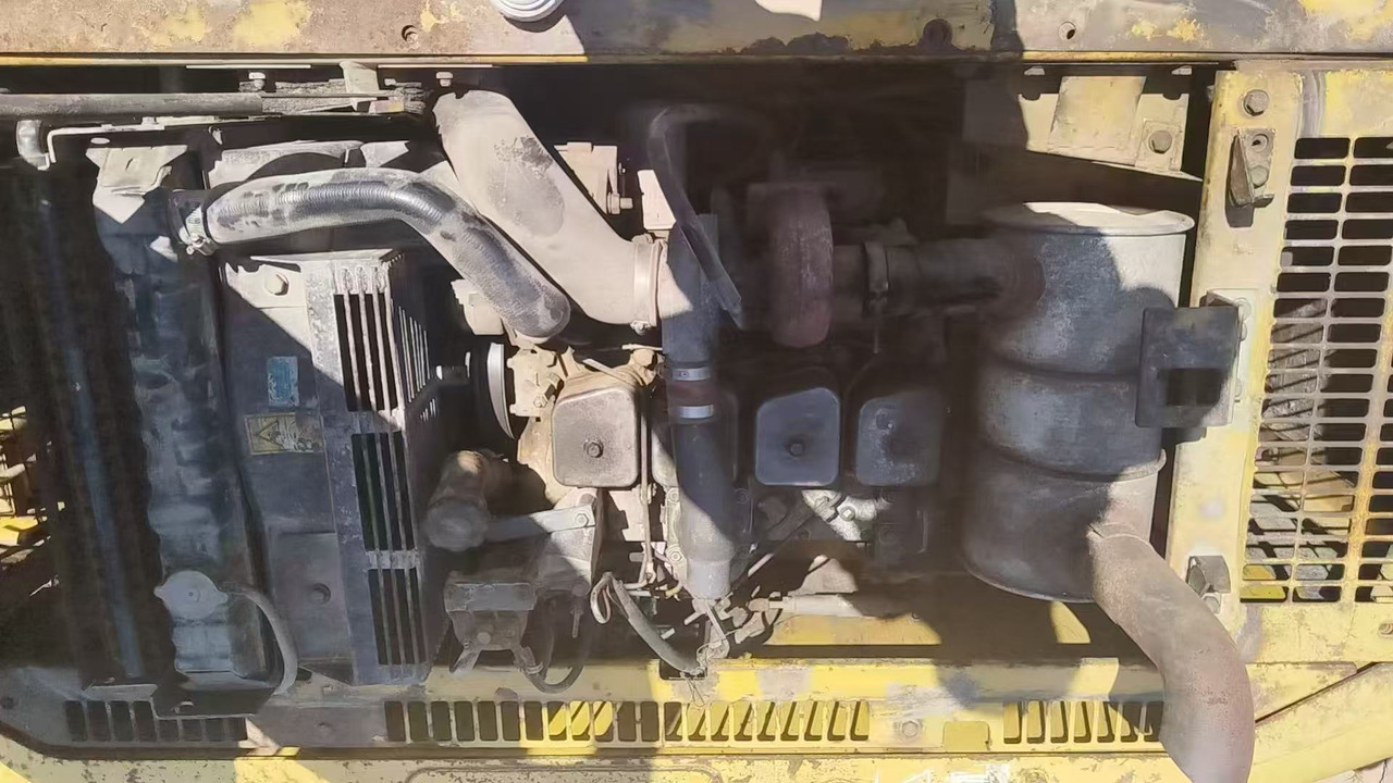 KOMATSU PC120-6 - Escavadora de rastos: foto 4 KOMATSU PC120-6 - Escavadora de rastos: foto 4