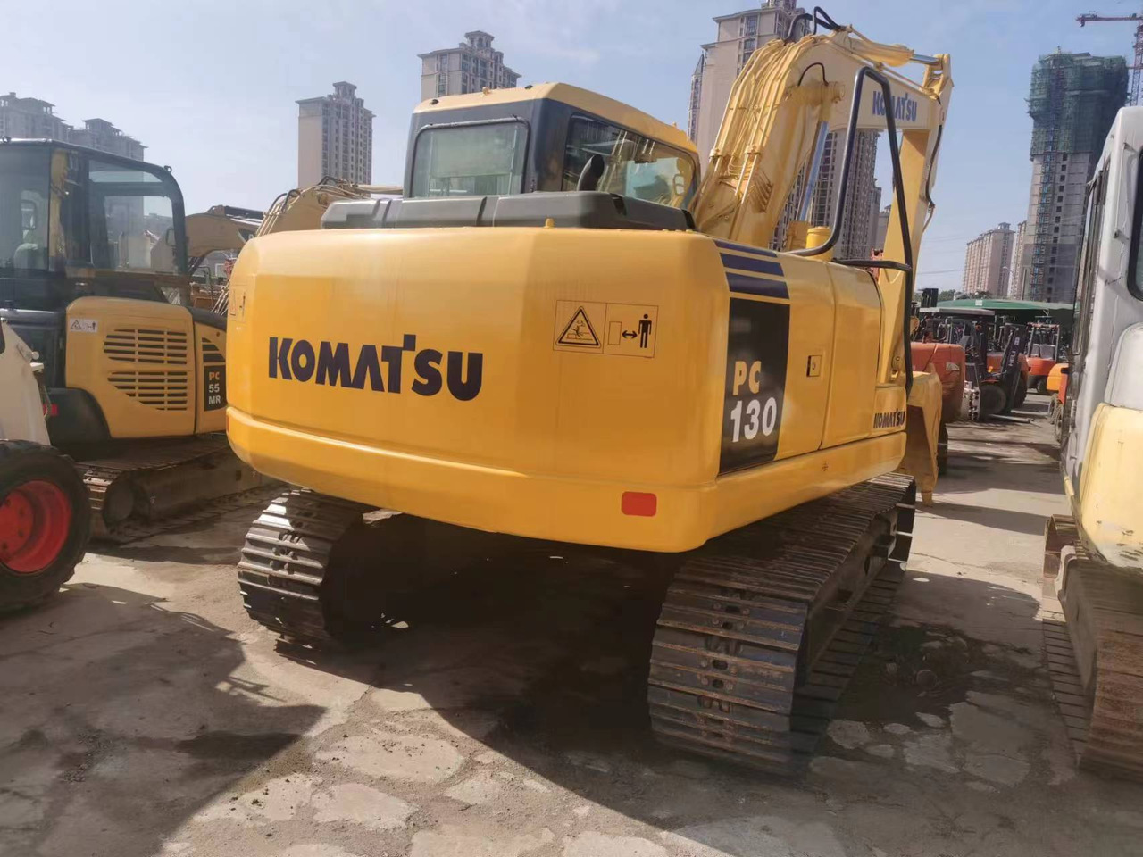 KOMATSU PC130-7 - Escavadora de rastos: foto 1 KOMATSU PC130-7 - Escavadora de rastos: foto 1