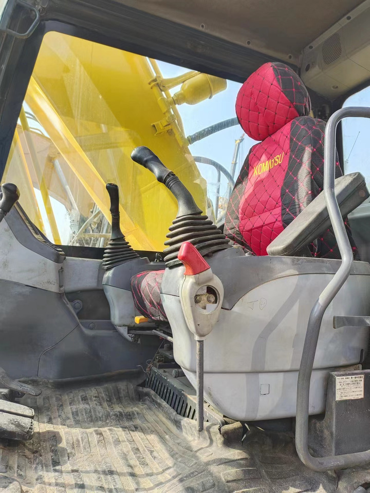KOMATSU PC200-7 - Escavadora de rastos: foto 3 KOMATSU PC200-7 - Escavadora de rastos: foto 3