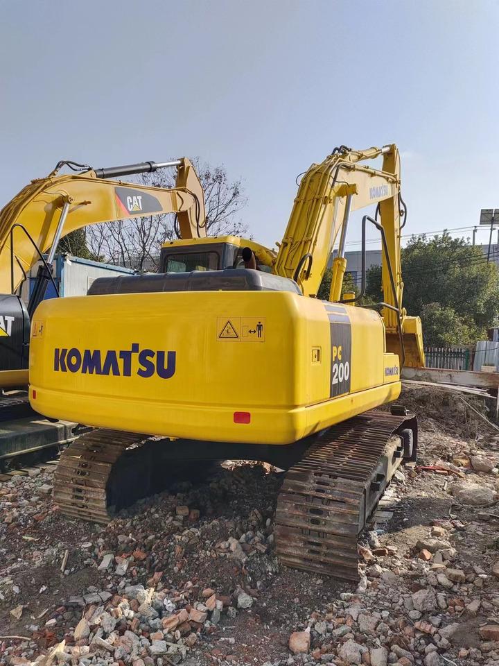 KOMATSU PC200-7 - Escavadora de rastos: foto 2 KOMATSU PC200-7 - Escavadora de rastos: foto 2