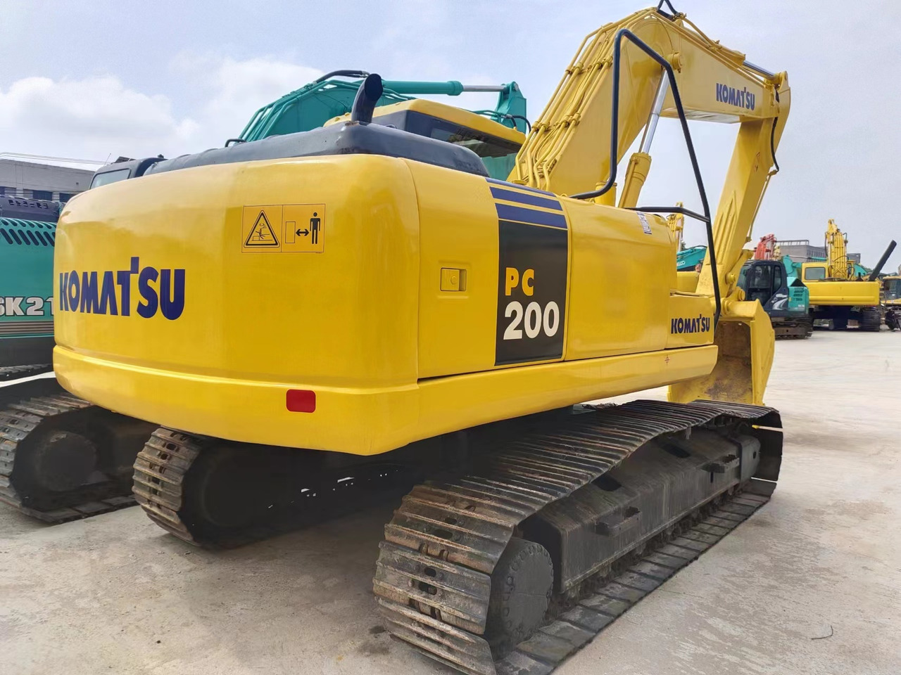 KOMATSU PC200-7 - Escavadora de rastos: foto 2 KOMATSU PC200-7 - Escavadora de rastos: foto 2