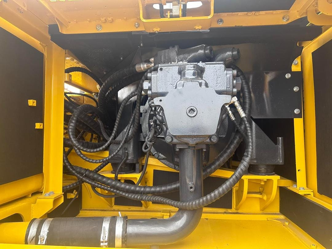 KOMATSU PC300-8 - Escavadora de rastos: foto 4 KOMATSU PC300-8 - Escavadora de rastos: foto 4