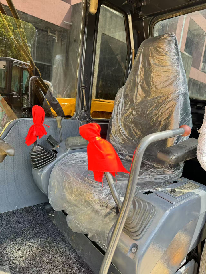 KOMATSU PC60-7 - Mini escavadeira: foto 4 KOMATSU PC60-7 - Mini escavadeira: foto 4