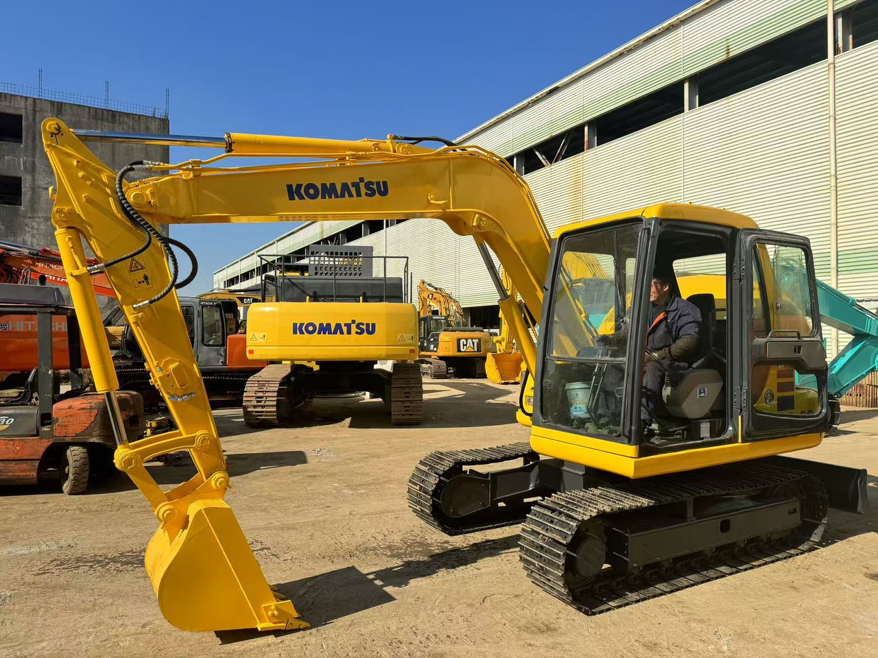 KOMATSU PC60-7 - Escavadora de rastos: foto 1 KOMATSU PC60-7 - Escavadora de rastos: foto 1