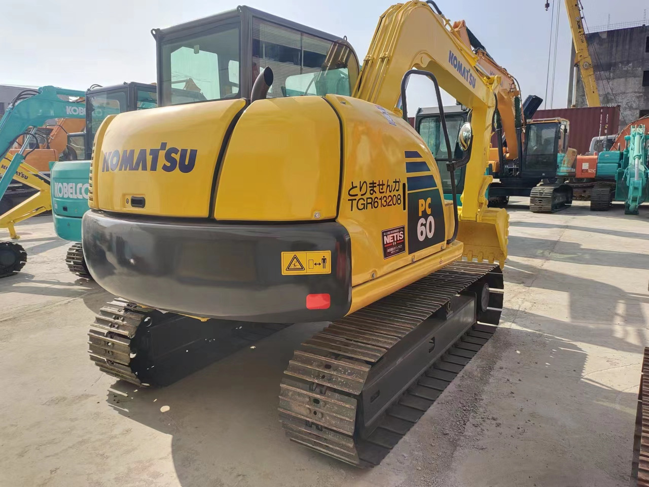 KOMATSU PC60-8 PC70-8 PC55 PC60 PC58 - Mini escavadeira: foto 1 KOMATSU PC60-8 PC70-8 PC55 PC60 PC58 - Mini escavadeira: foto 1